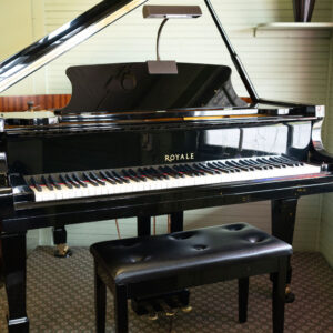 Royale 5' baby grand piano