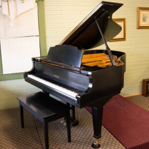 1994 Wurlitzer 5'7" baby grand piano